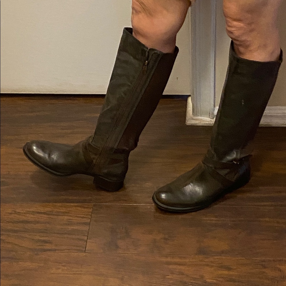 Andre Assous Elegant Knee-High Boots